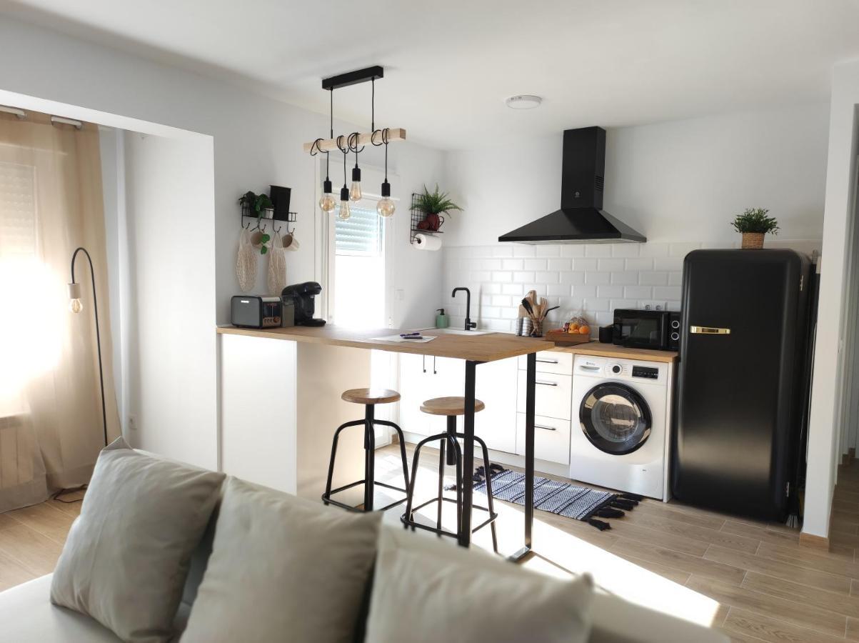 Apartamentos La Casa Del Maestro Alhama de Aragón Esterno foto